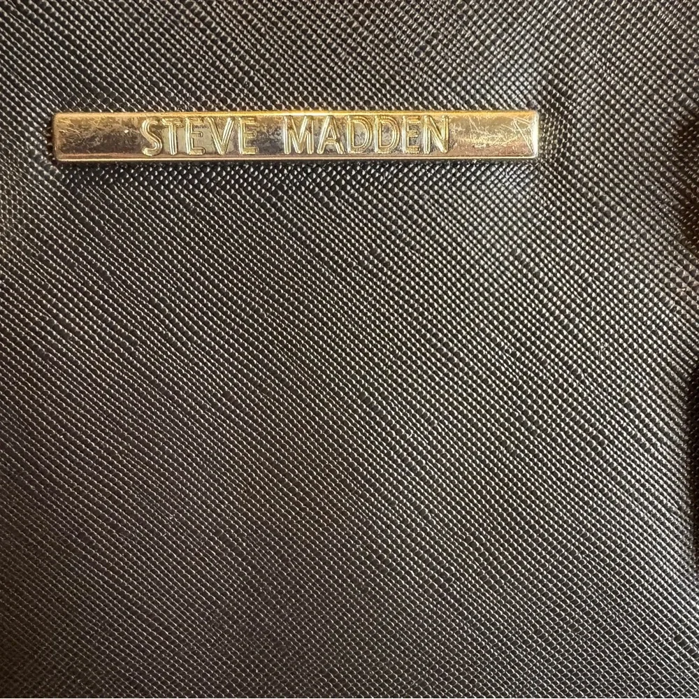 Steve Madden Black Shoulder Bag with Removable Strap - Picture 8 of 8